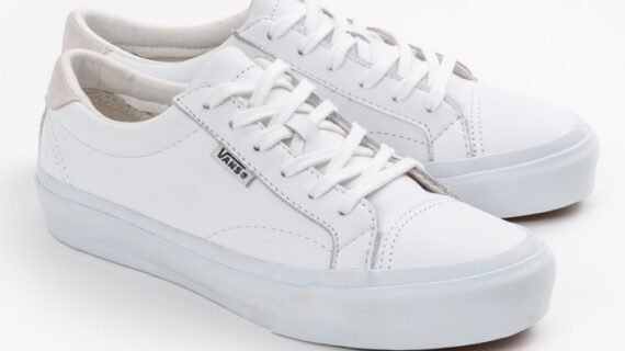 Court DX True White